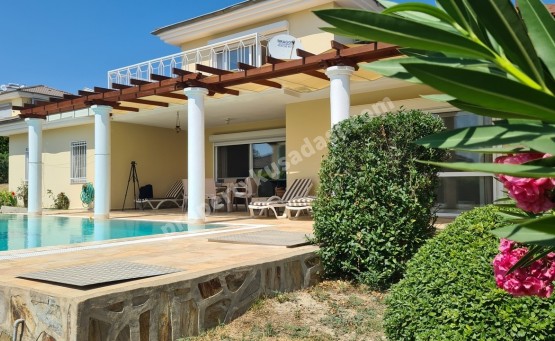 A magnificent villa in Kuşadası, offering both the tranquility of nature and close proximity to the city center.