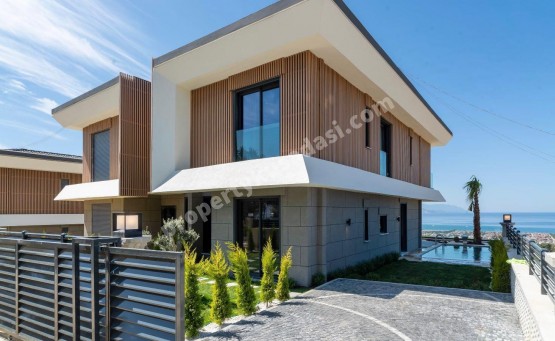Luxury and Modern Comfort: Exclusive Villa for Sale