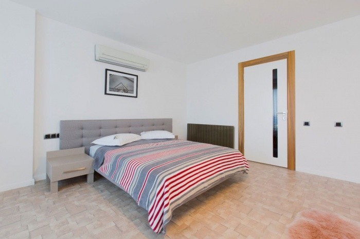 РОСКОШНАЯ ОТДЕЛЬНАЯ ВИЛЛА В ЦЕНТРЕ КУШАДАСЫ.