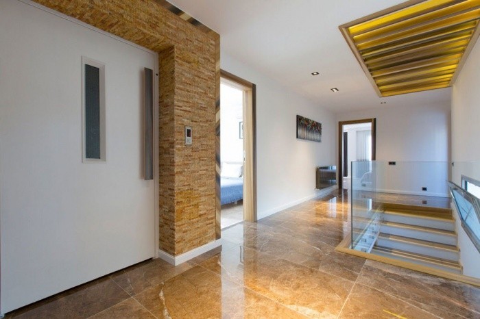 РОСКОШНАЯ ОТДЕЛЬНАЯ ВИЛЛА В ЦЕНТРЕ КУШАДАСЫ.