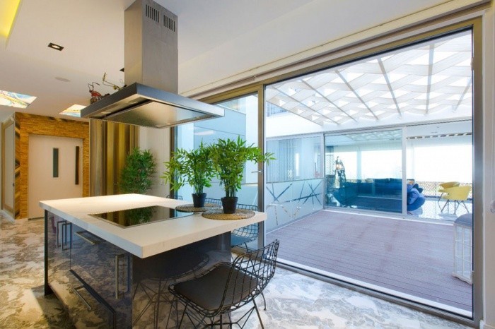 РОСКОШНАЯ ОТДЕЛЬНАЯ ВИЛЛА В ЦЕНТРЕ КУШАДАСЫ.