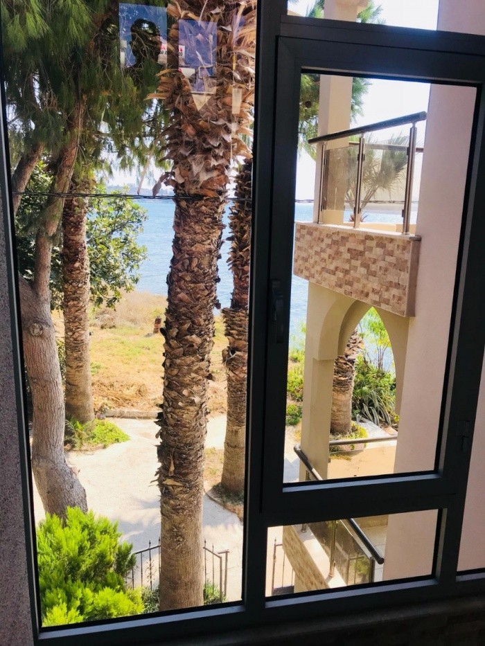 ОТДЕЛЬНАЯ ВИЛЛА ВОЗЛЕ МОРЯ В КУШАДАСЫ.