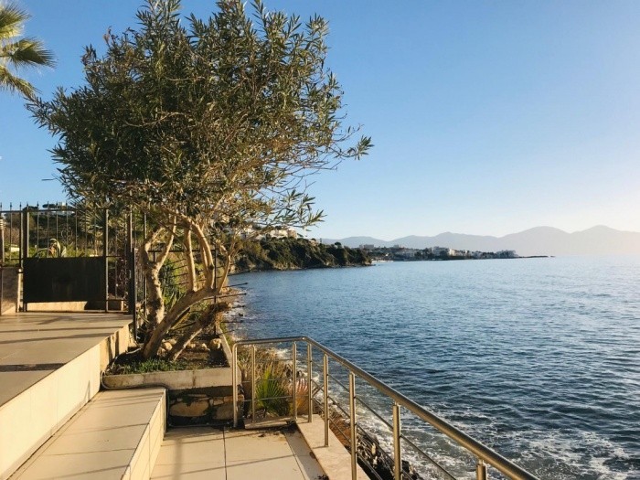 ОТДЕЛЬНАЯ ВИЛЛА ВОЗЛЕ МОРЯ В КУШАДАСЫ.