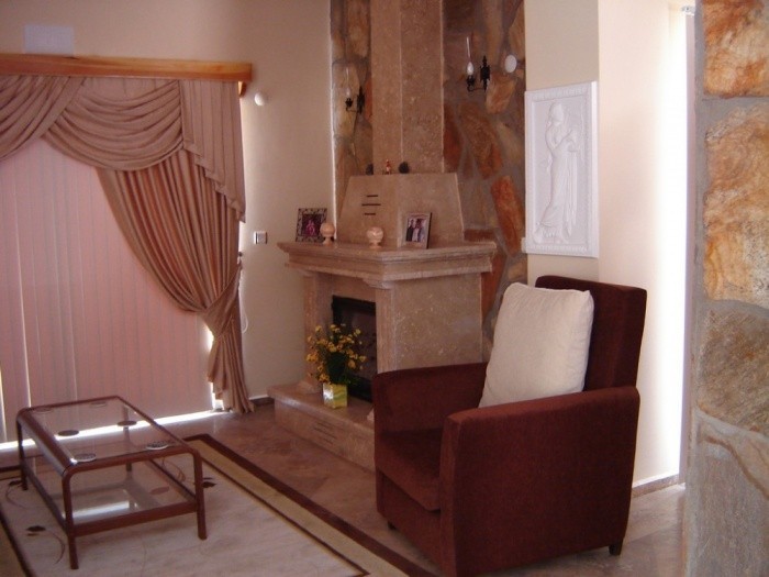 ОТДЕЛЬНАЯ ВИЛЛА ИЗ КАМНЯ В КУШАДАСЫ.