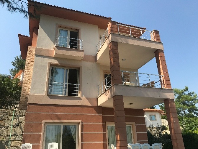 ОТДЕЛЬНАЯ ВИЛЛА С ЧАСТНЫМ БАССЕЙНОМ В КУШАДАСЫ.