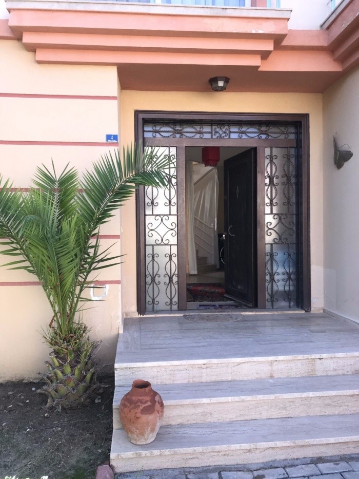 ОТДЕЛЬНАЯ МЕБЛИРОВАННАЯ ВИЛЛА В КУШАДАСЫ.