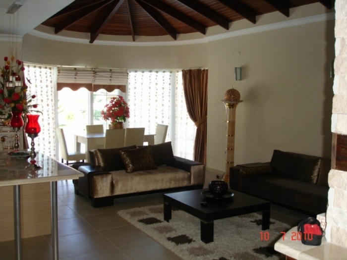 РОСКОШНАЯ ОТДЕЛЬНАЯ ВИЛЛА В КУШАДАСЫ.