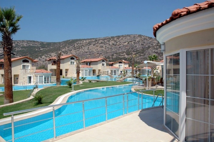 РОСКОШНАЯ ОТДЕЛЬНАЯ ВИЛЛА В КУШАДАСЫ.