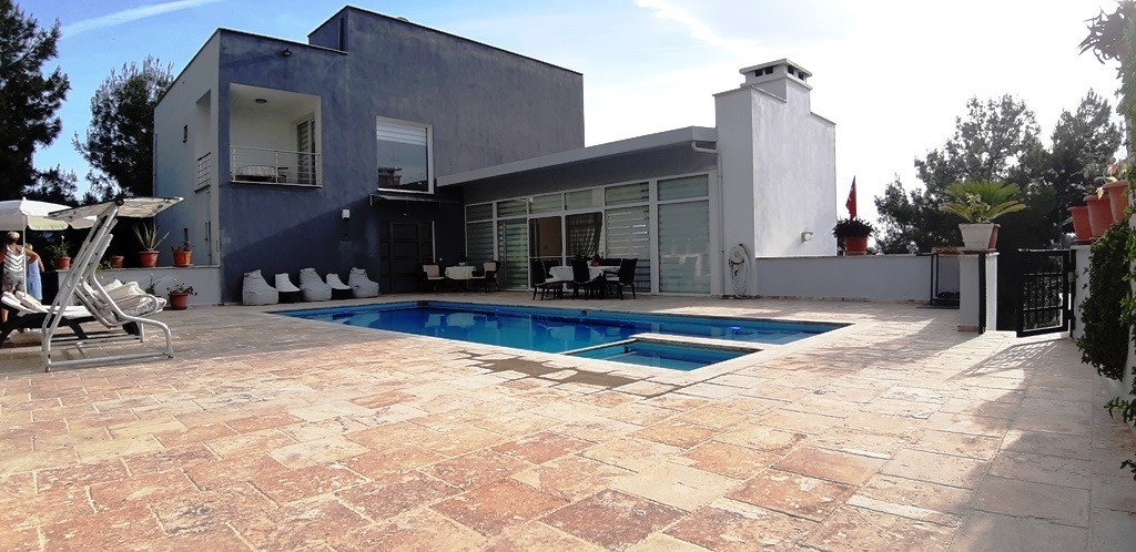 ЭЛИТНАЯ ВИЛЛА С ВИДОМ НА МОРЕ И ЧАСТНЫМ БАССЕЙНОМ В КУШАДАСЫ.