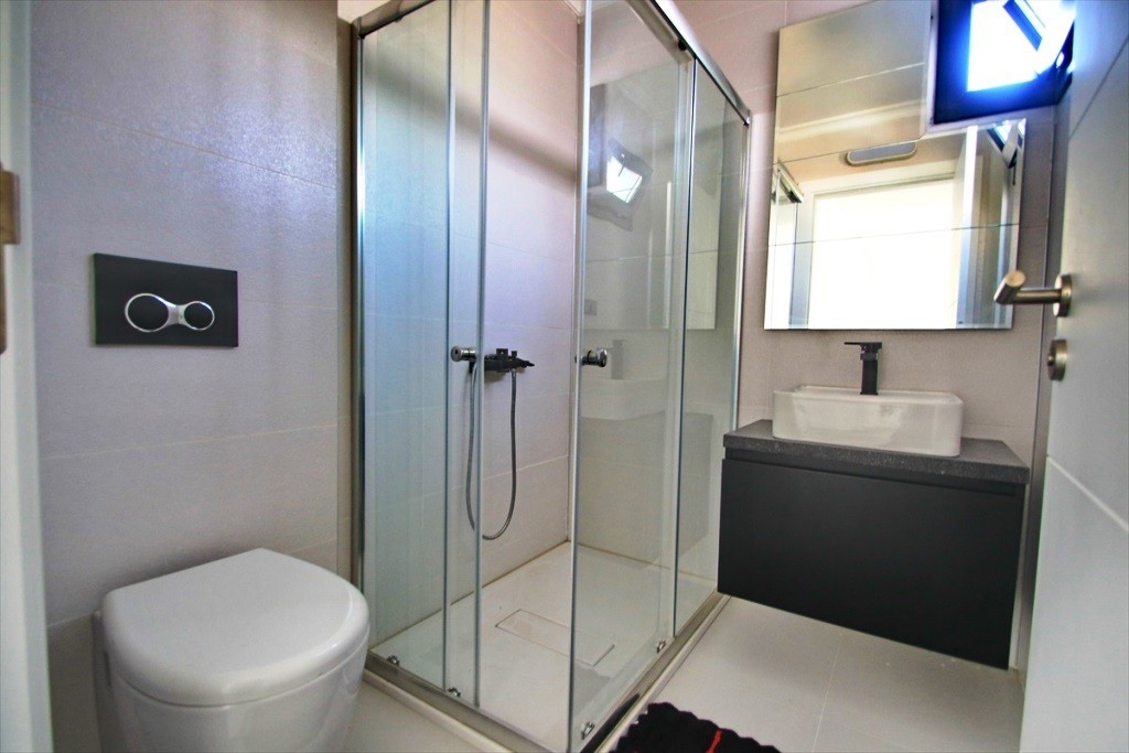 ОТДЕЛЬНАЯ ВИЛЛА С ЧАСТНЫМ САДОВЫМ УЧАСТКОМ В КУШАДАСЫ.