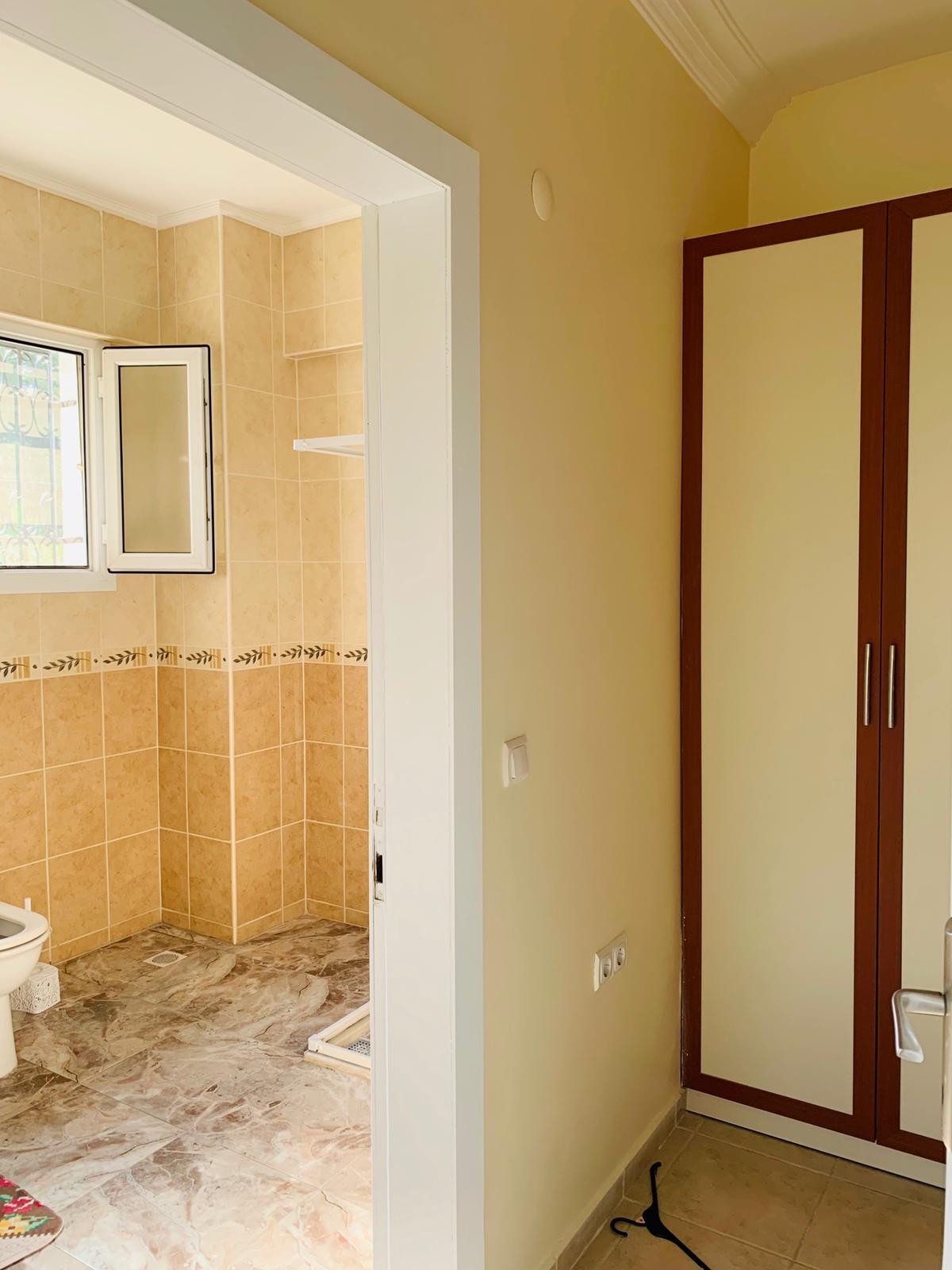 Detached Villa with Pool and 1000sqm Private Garden in Kusadasi