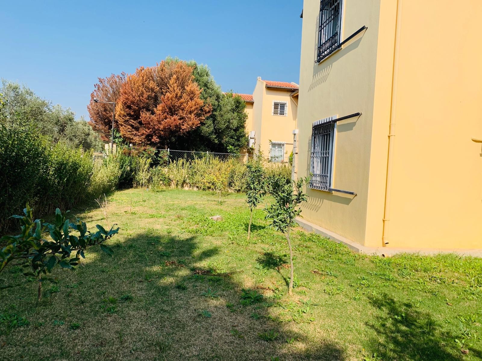 Detached Villa with Pool and 1000sqm Private Garden in Kusadasi