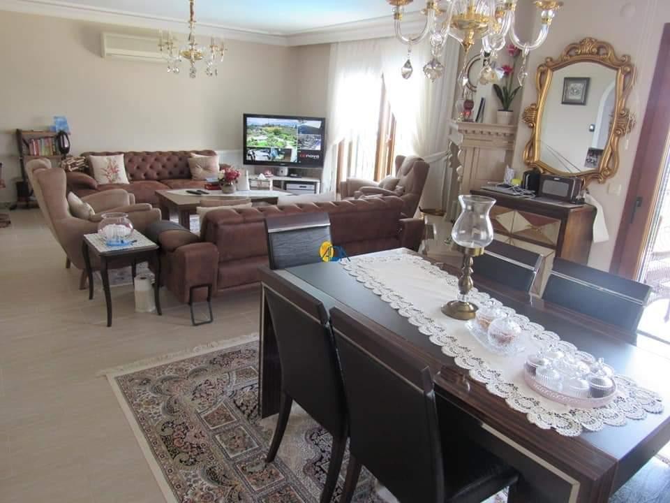 ОТДЕЛЬНАЯ ВИЛЛА С ЧАСТНЫМ БАССЕЙНОМ И ЧАСТНЫМ УЧАСТКОМ ПЛОЩАДЬЮ 9000М2 В КУШАДАСЫ.