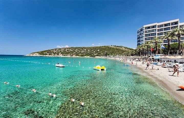 ОТДЕЛЬНАЯ ВИЛЛА С ЧАСТНЫМ БАССЕЙНОМ В КУШАДАСЫ.