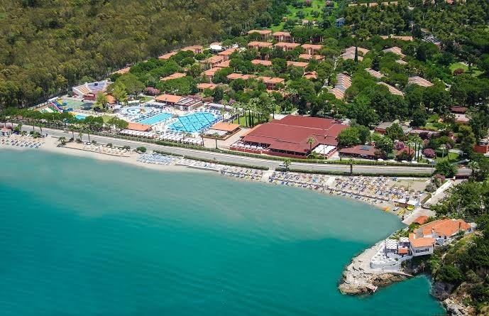 ОТДЕЛЬНАЯ ВИЛЛА С ЧАСТНЫМ БАССЕЙНОМ В КУШАДАСЫ.