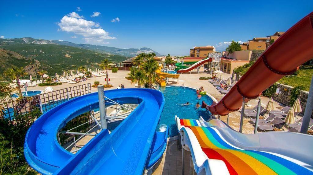 FULLY FURNİSHED 2 BEDROOMED RESIDENCE  GOLF CLUB