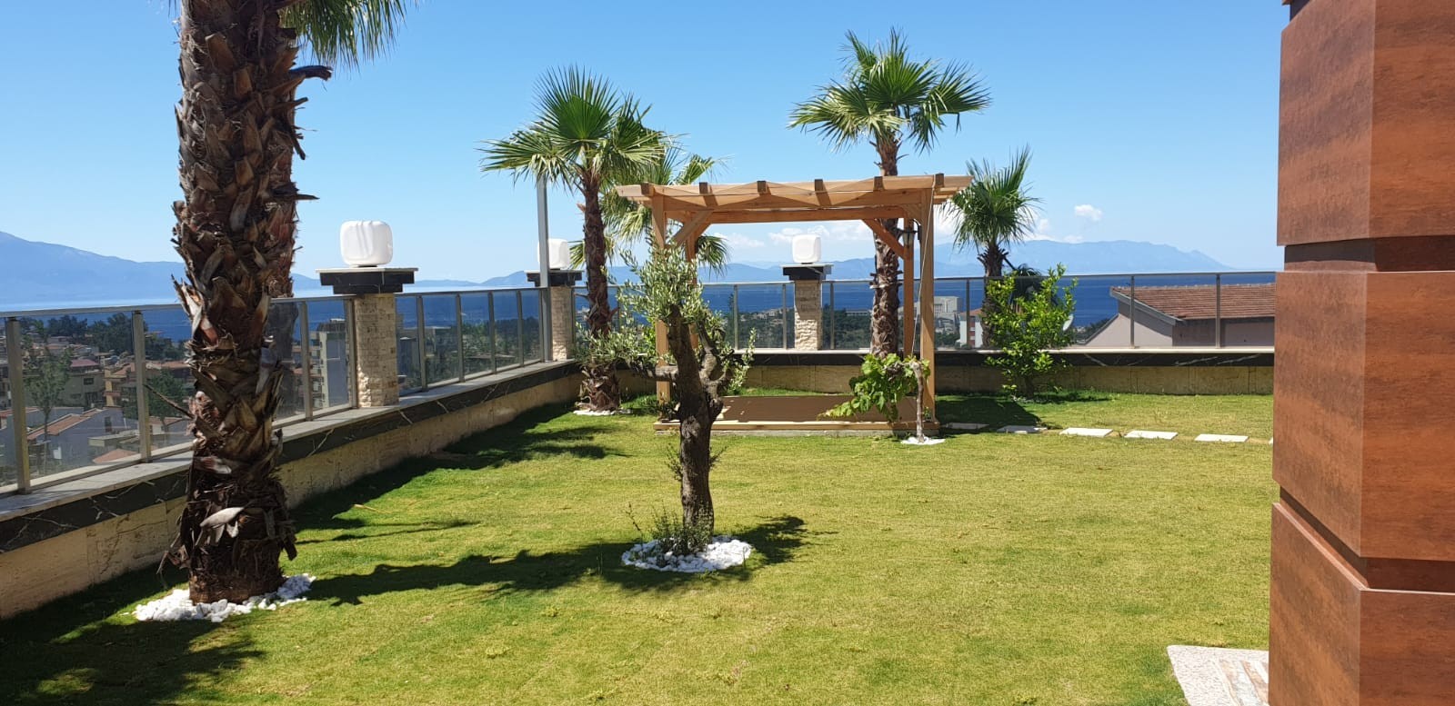 ЭЛИТНЫЕ КВАРТИРЫ В ПРЕСТИЖНОМ КОМПЛЕКСЕ В КУШАДАСЫ.