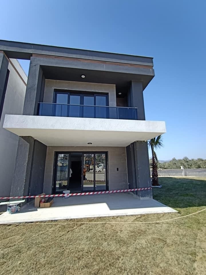 ОТДЕЛЬНАЯ ВИЛЛА С ЧАСТНЫМ БАССЕЙНОМ В КУШАДАСЫ.