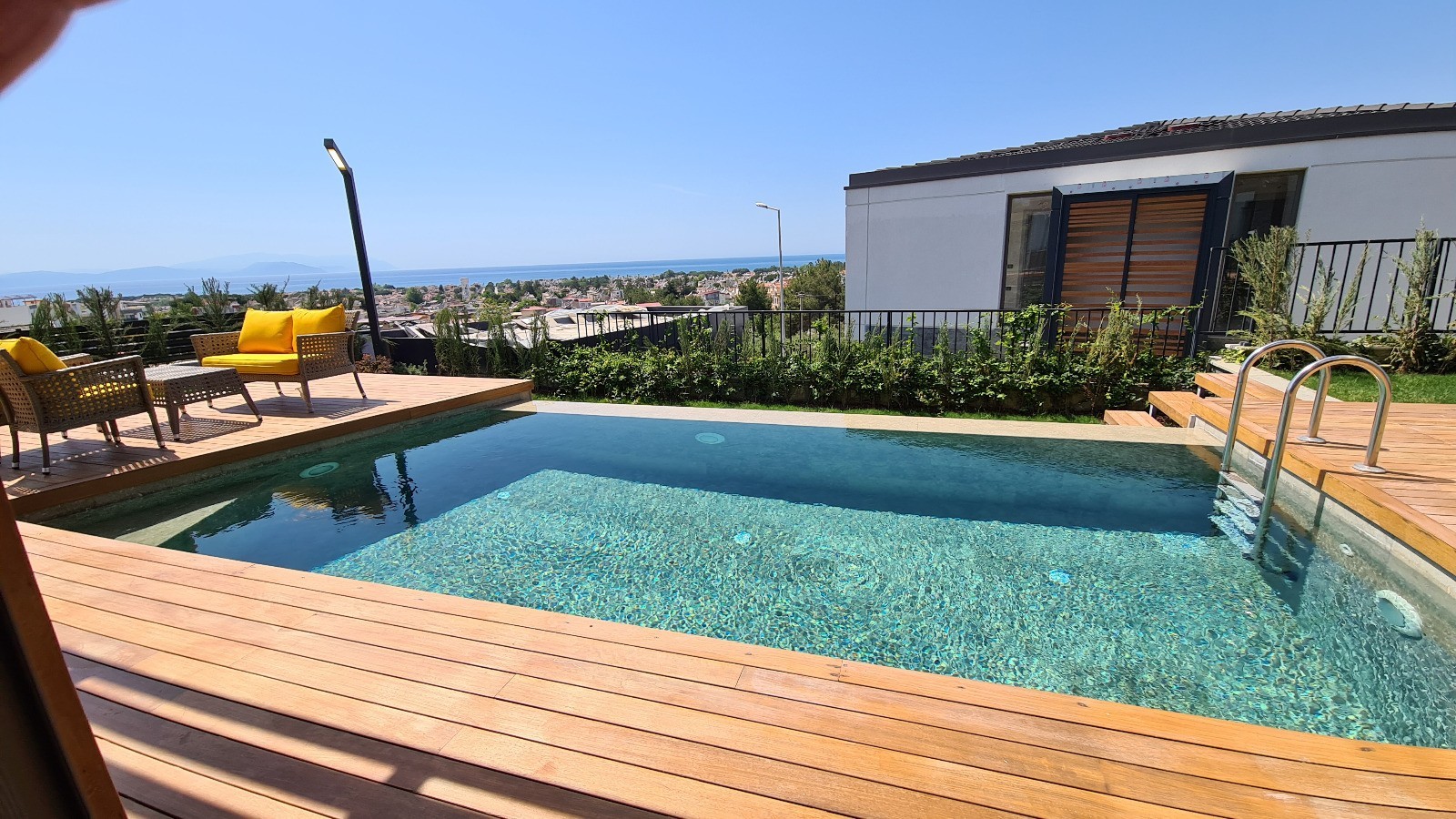 FULLY FURNISHED SEA VIEWED NEW LUXURIOUS VILLA WITH PRIVATE POOL