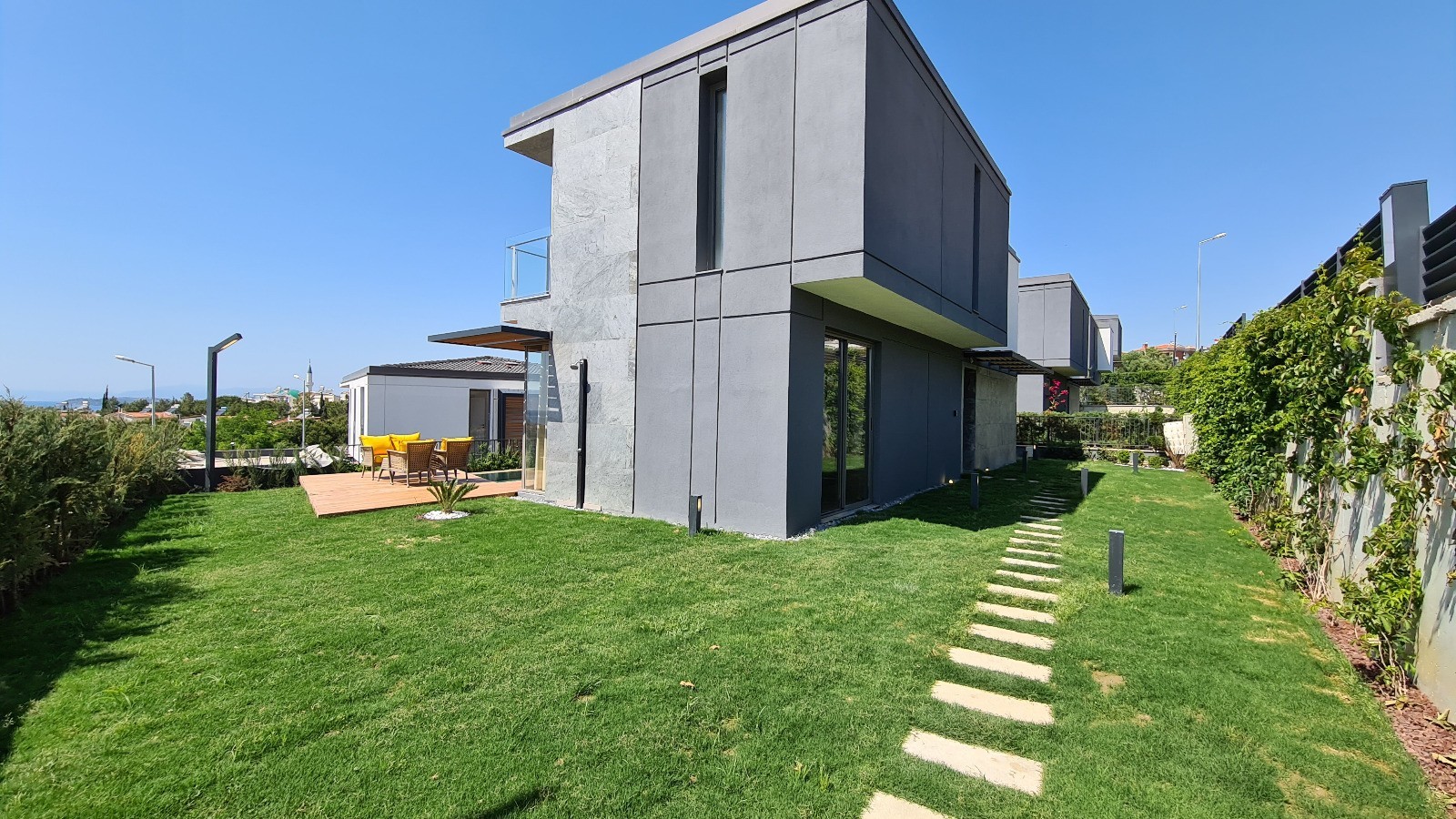 FULLY FURNISHED SEA VIEWED NEW LUXURIOUS VILLA WITH PRIVATE POOL