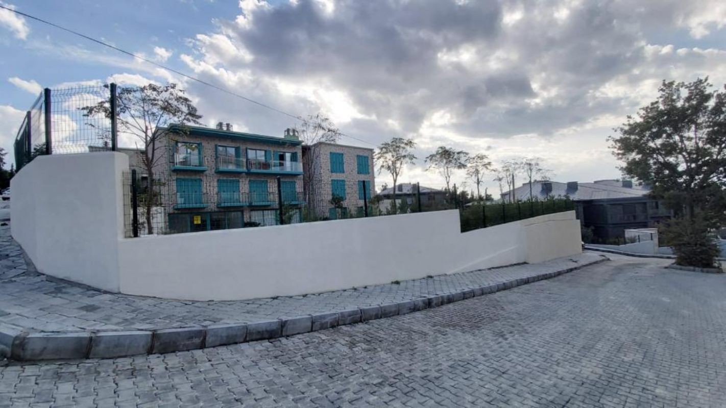 NATURAL STONE ARCHITECTURE 1 BEDROOM RESIDENCE WITH NICE SEAVIEW AT MARINA LOCATION