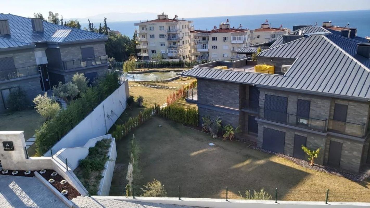 NATURAL STONE ARCHITECTURE 1 BEDROOM RESIDENCE WITH NICE SEAVIEW AT MARINA LOCATION