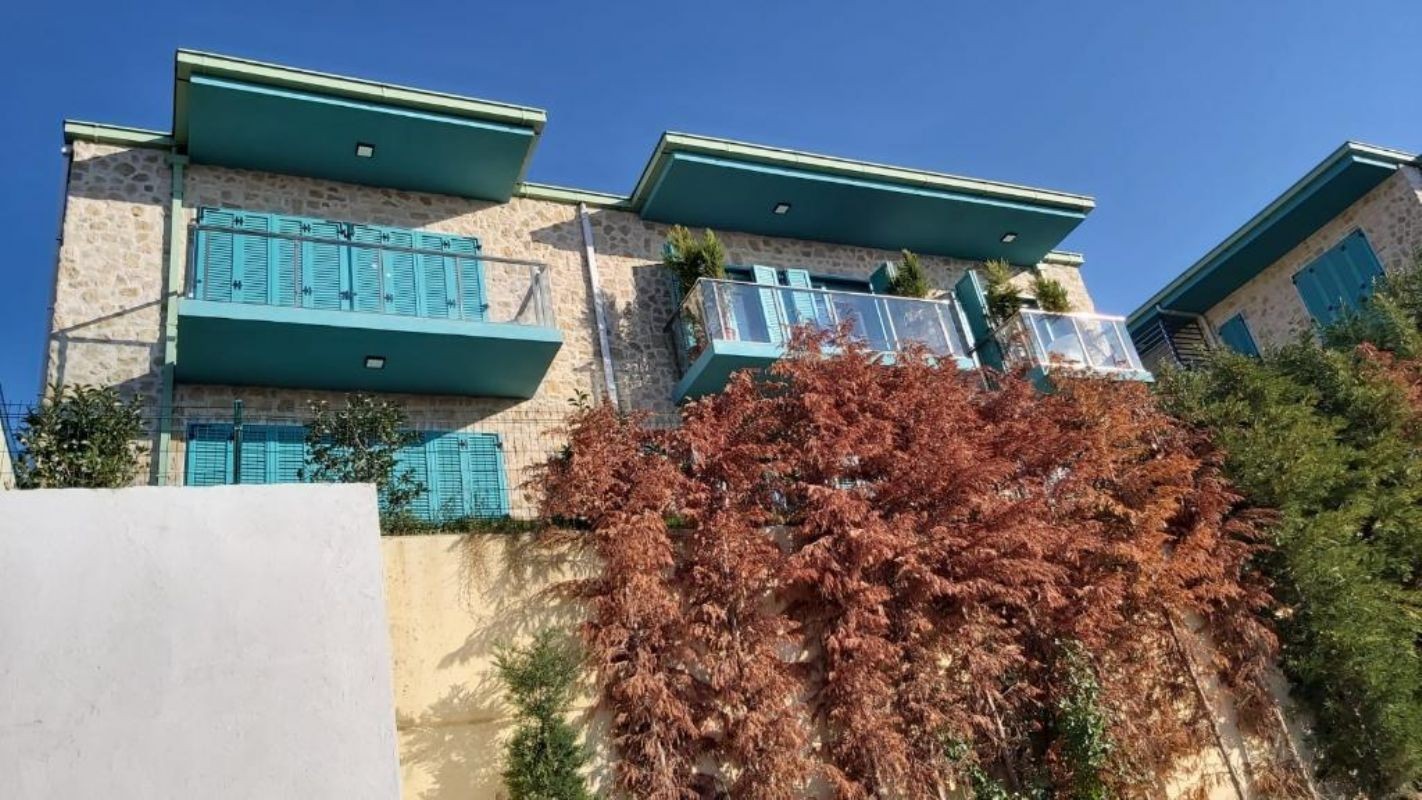 NATURAL STONE ARCHITECTURE 1 BEDROOM RESIDENCE WITH NICE SEAVIEW AT MARINA LOCATION