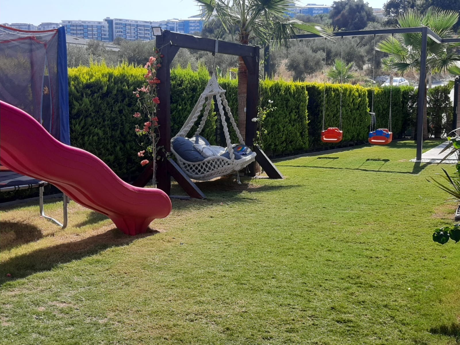 ОТДЕЛЬНАЯ ВИЛЛА С ЧАСТНЫМ БАССЕЙНОМ В КУШАДАСЫ.