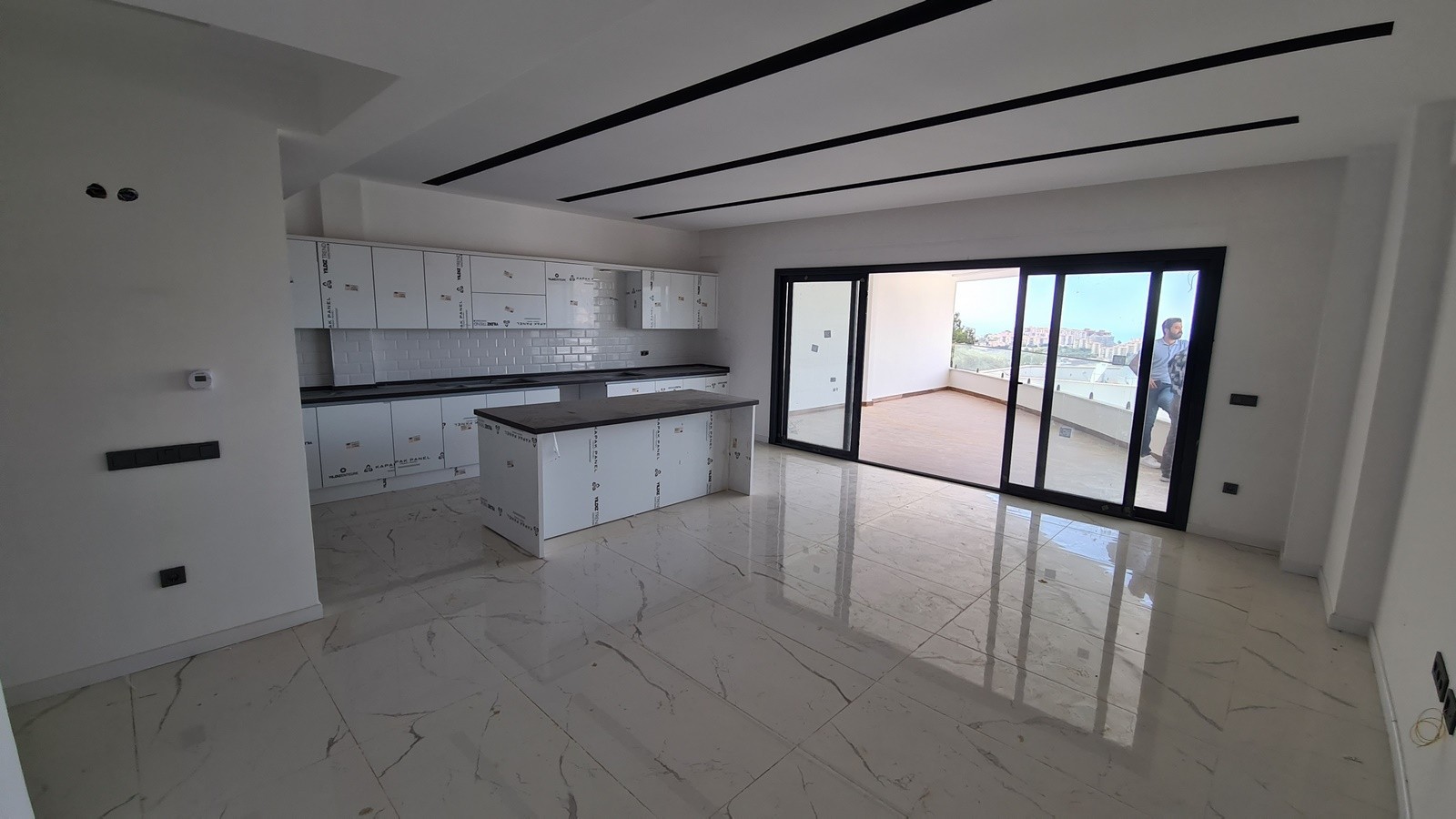 ЭЛИТНЫЕ КВАРТИРЫ В ПРЕСТИЖНОМ КОМПЛЕКСЕ В КУШАДАСЫ.