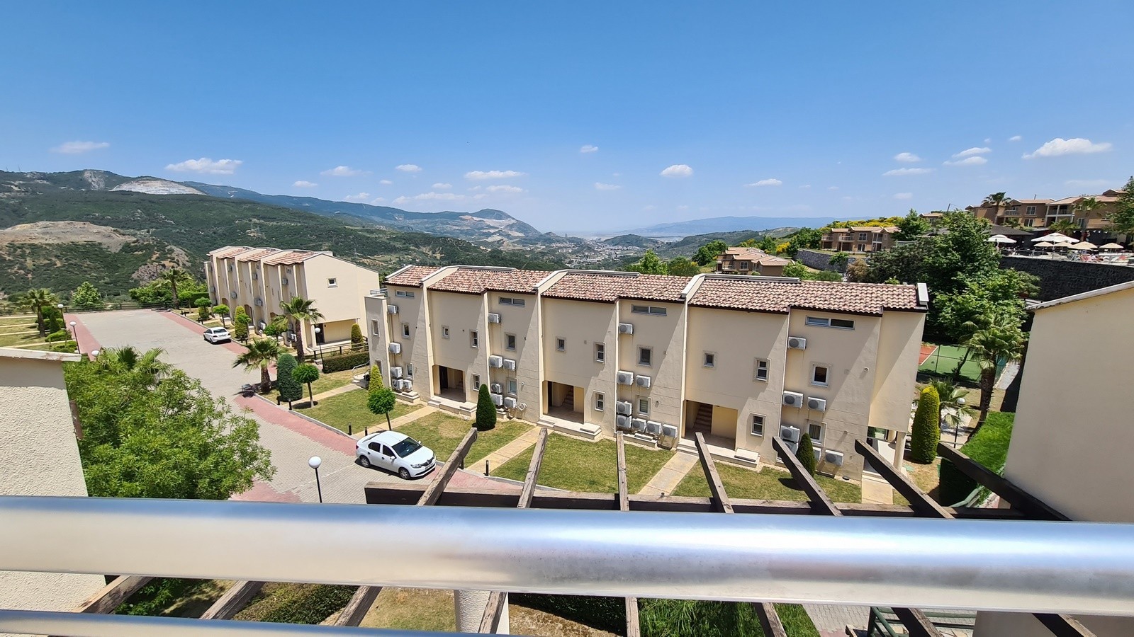 КВАРТИРА 1+1 В GOLF & SPA RESORT В КУШАДАСЫ.