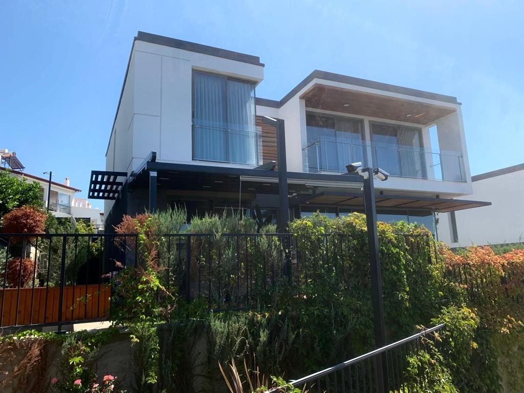 FULLY FURNISHED SEA VIEWED NEW LUXURIOUS VILLA WITH PRIVATE POOL