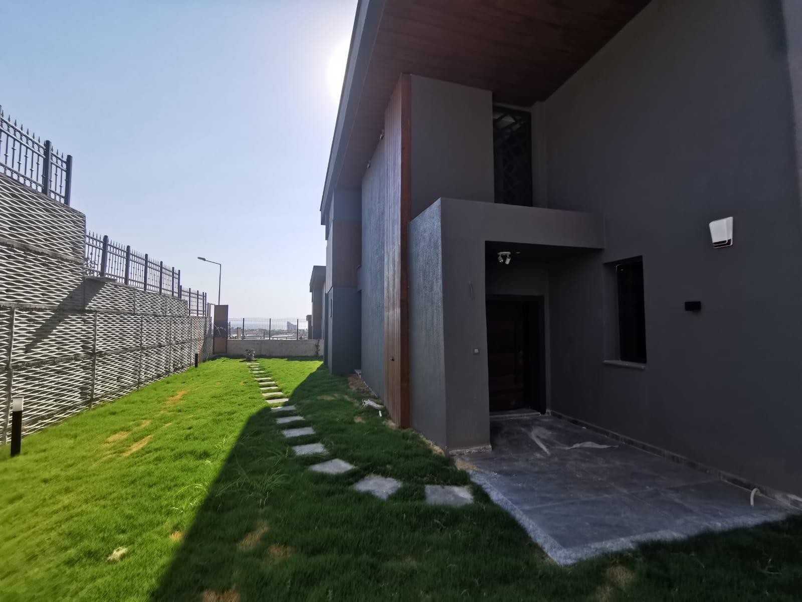 ELEGANT VILLA FOR SALE IN KUSADASI