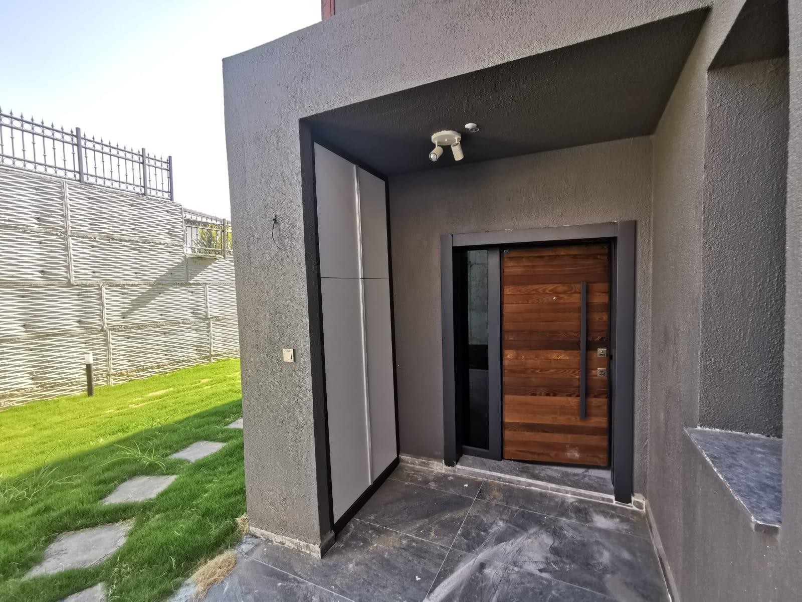 ELEGANT VILLA FOR SALE IN KUSADASI