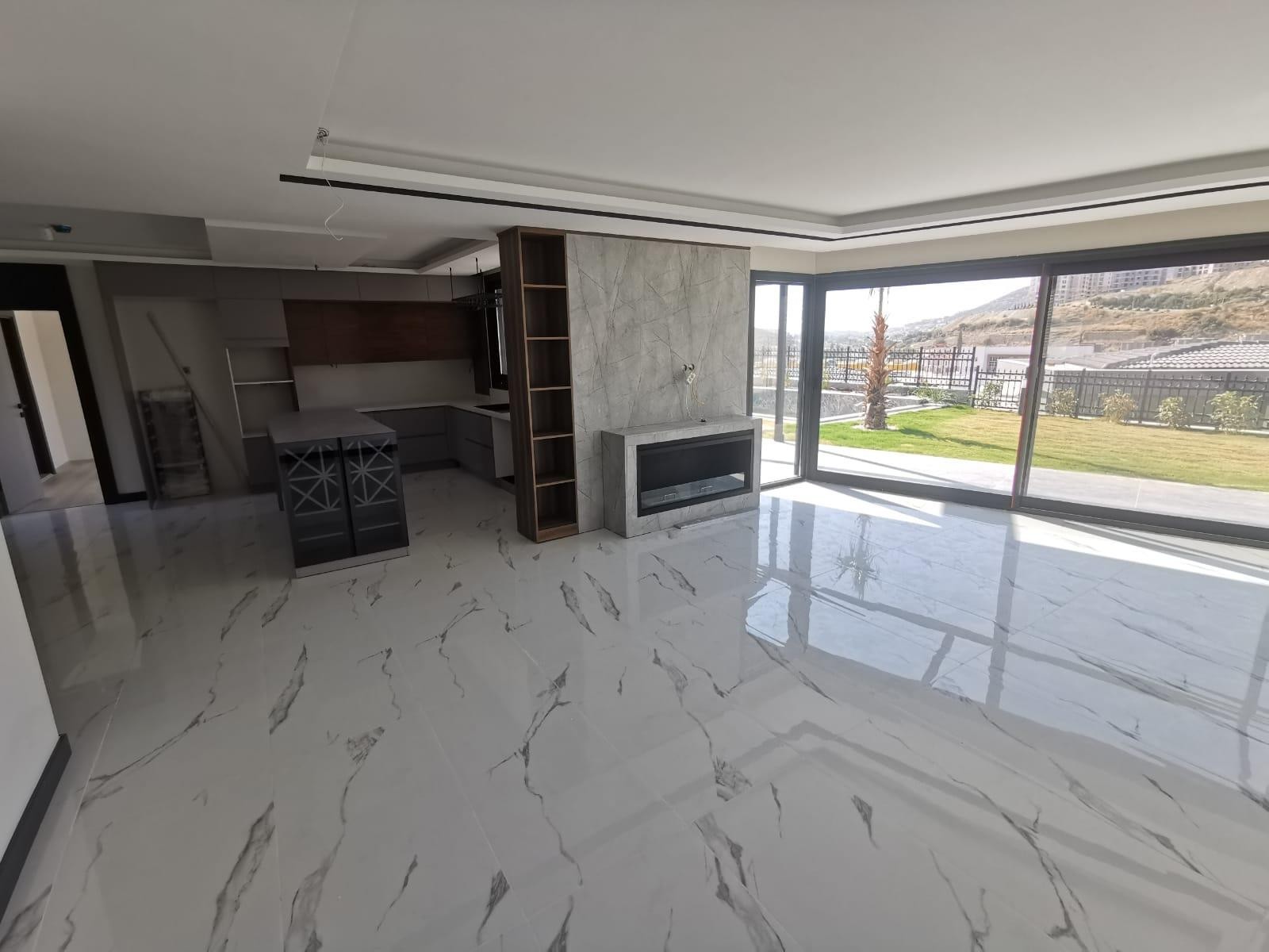 ELEGANT VILLA FOR SALE IN KUSADASI