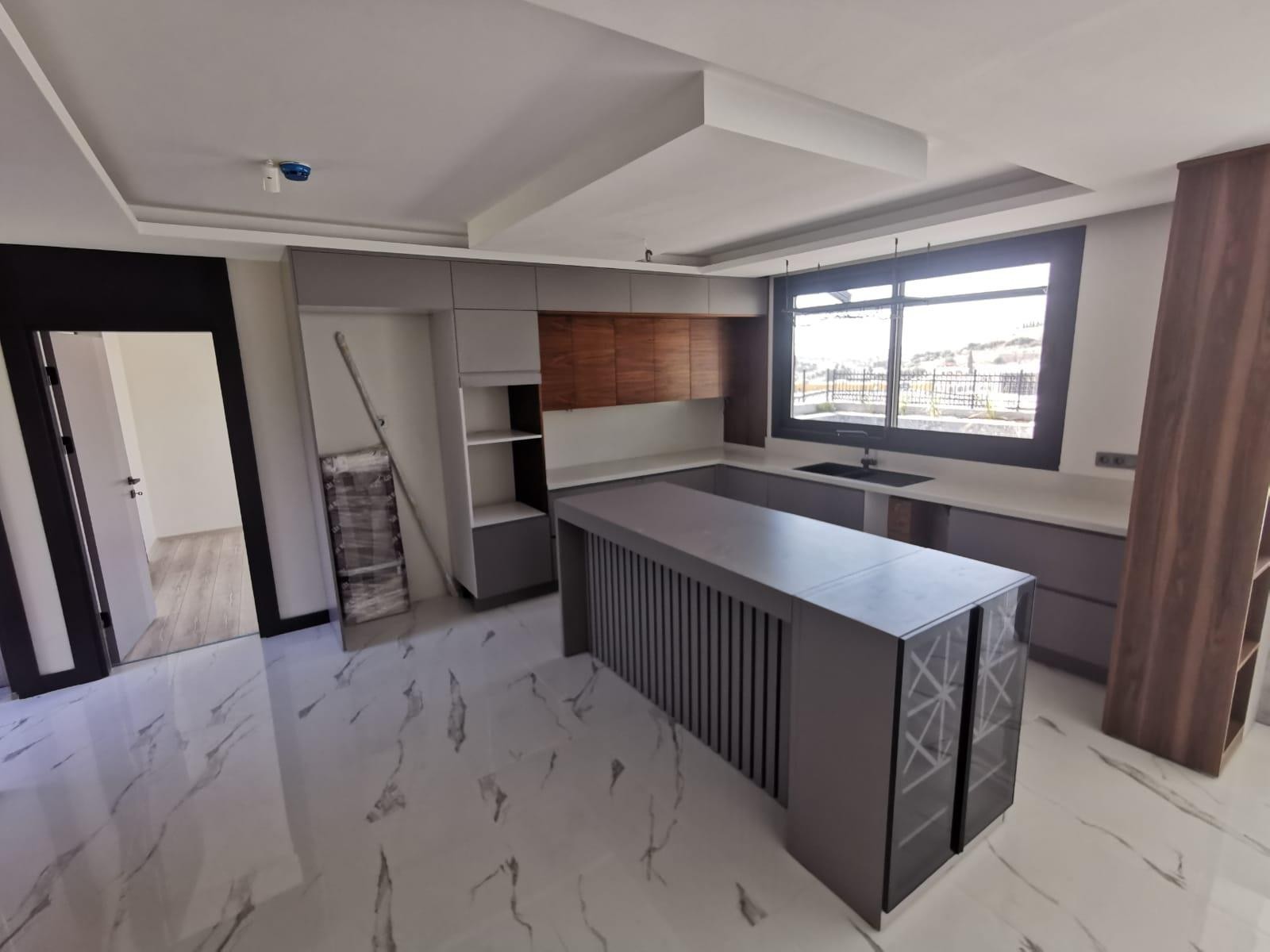 ELEGANT VILLA FOR SALE IN KUSADASI