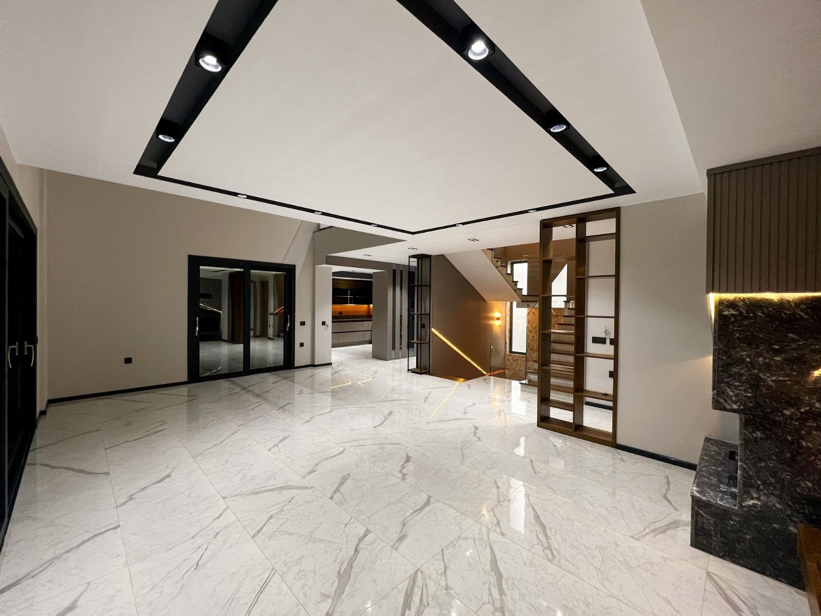 LUX PREMIUM QUALITY PRIVA VILLA'S IN TOWN CLOSE TO THE MALL & SEASIDE KUSADASİ