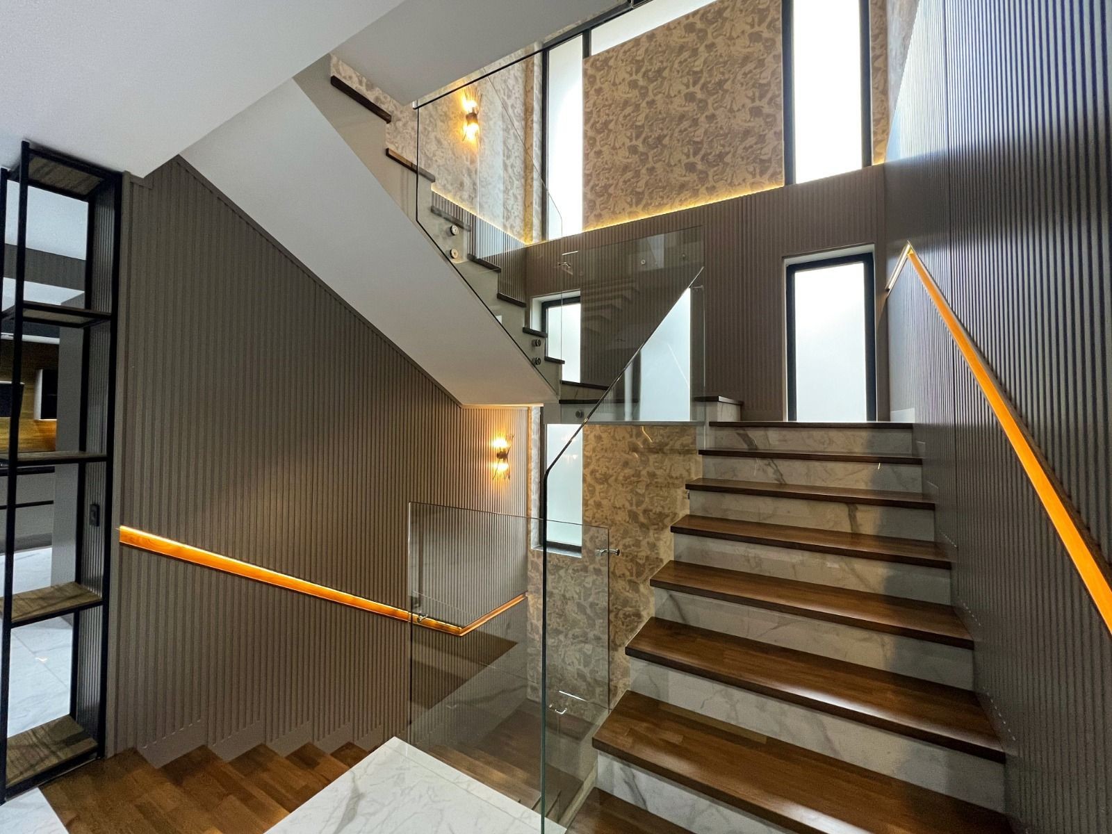 LUX PREMIUM QUALITY PRIVA VILLA'S IN TOWN CLOSE TO THE MALL & SEASIDE KUSADASİ