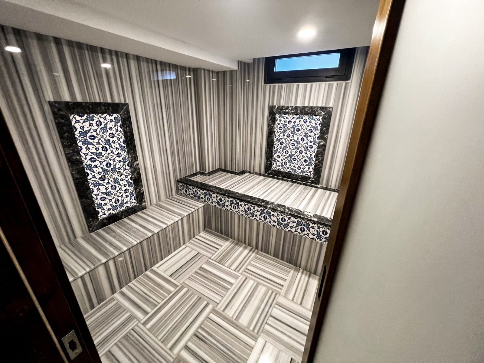 LUX PREMIUM QUALITY PRIVA VILLA'S IN TOWN CLOSE TO THE MALL & SEASIDE KUSADASİ