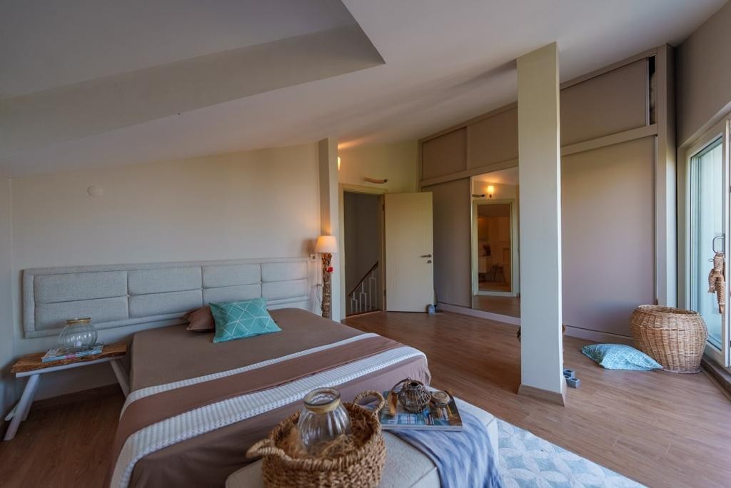 КВАРТИРА С ВИДОМ НА МОРЕ В ЦЕНТРЕ ГОРОДА КУШАДАСЫ.