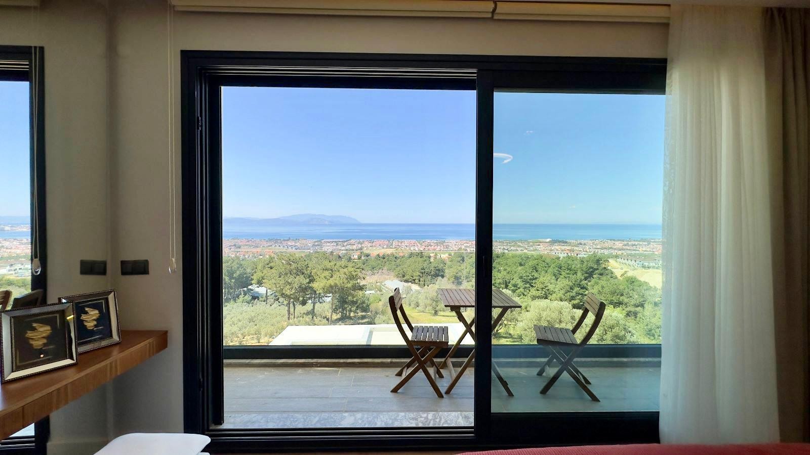 РОСКОШНЫЕ ВИЛЛЫ С ВИДОМ НА МОРЕ НА ПРОДАЖУ В КУШАДАСЫ.