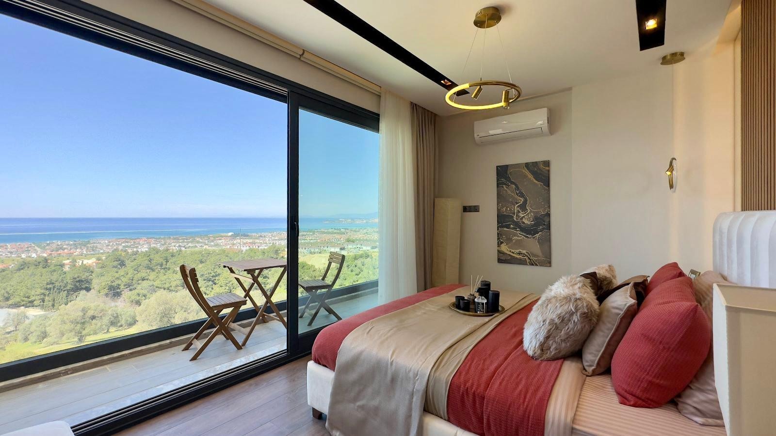 РОСКОШНЫЕ ВИЛЛЫ С ВИДОМ НА МОРЕ НА ПРОДАЖУ В КУШАДАСЫ.