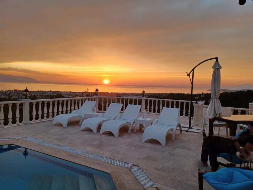 Seaview Luxury Villa: Private Pool, Security Systems, and More For Sale