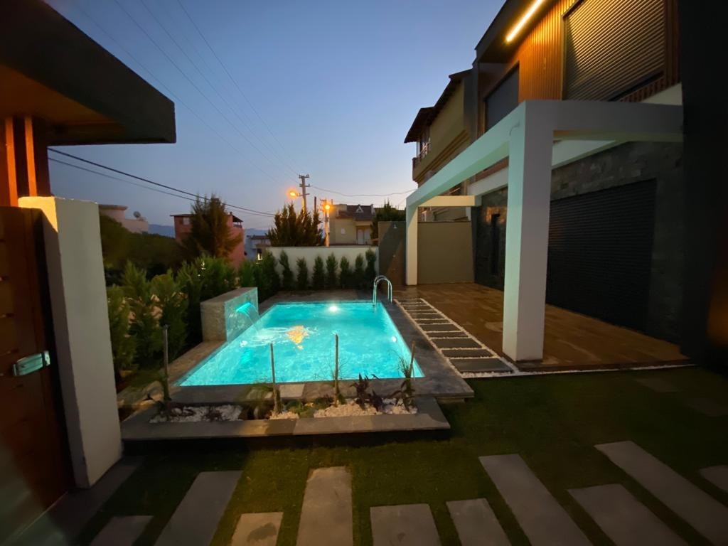 РОСКОШНЫЙ И СОВРЕМЕННЫЙ ДОМ В КУШАДАСЫ НА ПРОДАЖУ.