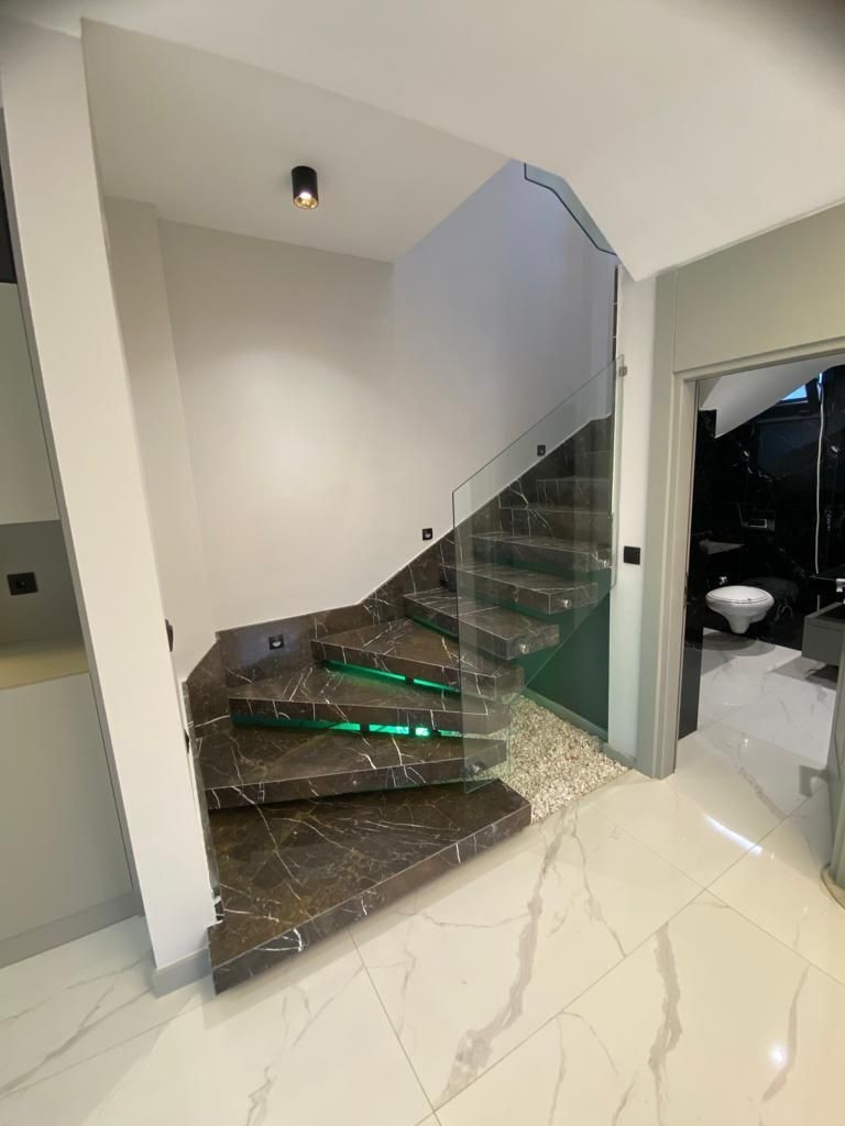 РОСКОШНЫЙ И СОВРЕМЕННЫЙ ДОМ В КУШАДАСЫ НА ПРОДАЖУ.