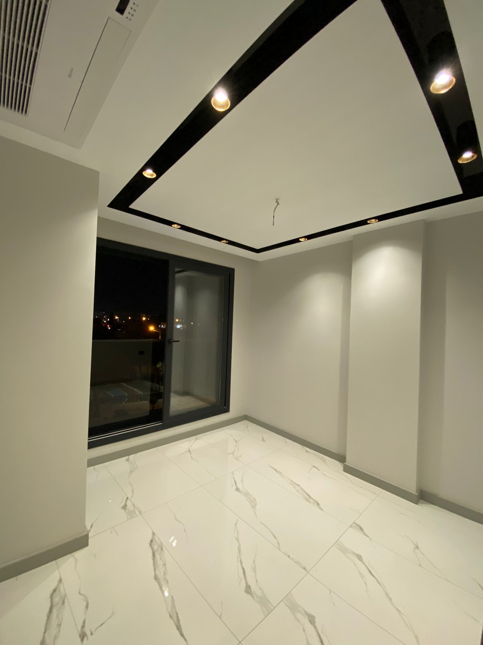 РОСКОШНЫЙ И СОВРЕМЕННЫЙ ДОМ В КУШАДАСЫ НА ПРОДАЖУ.