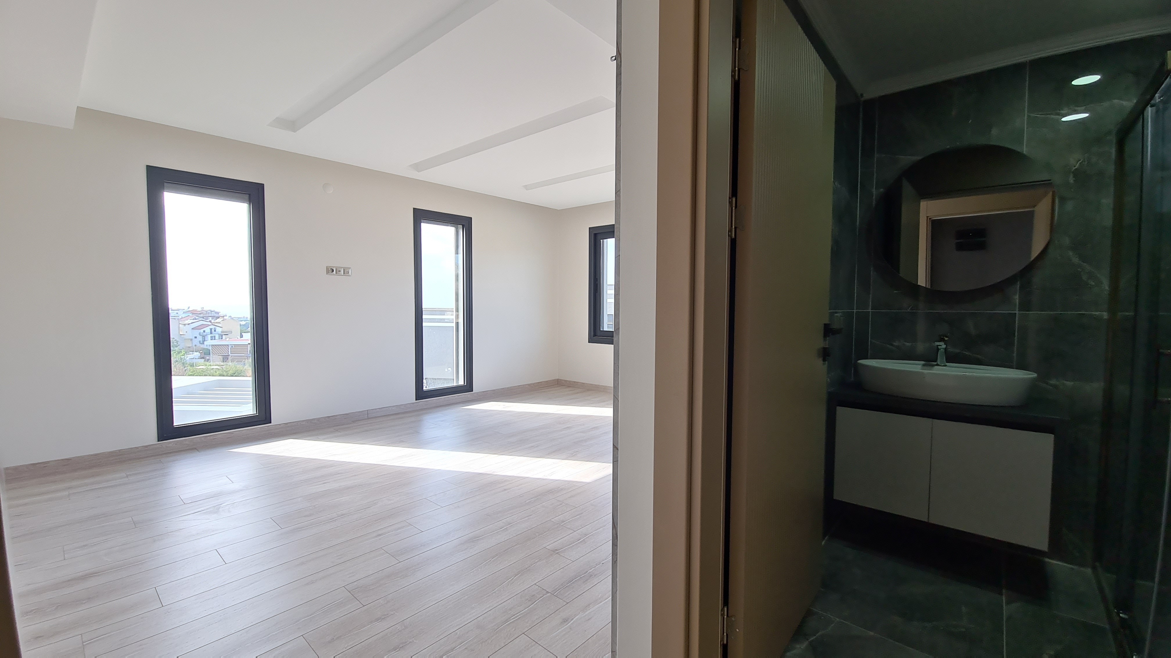 ОТДЕЛЬНАЯ ВИЛЛА С ЧАСТНЫМ БАССЕЙНОМ В КУШАДАСЫ.