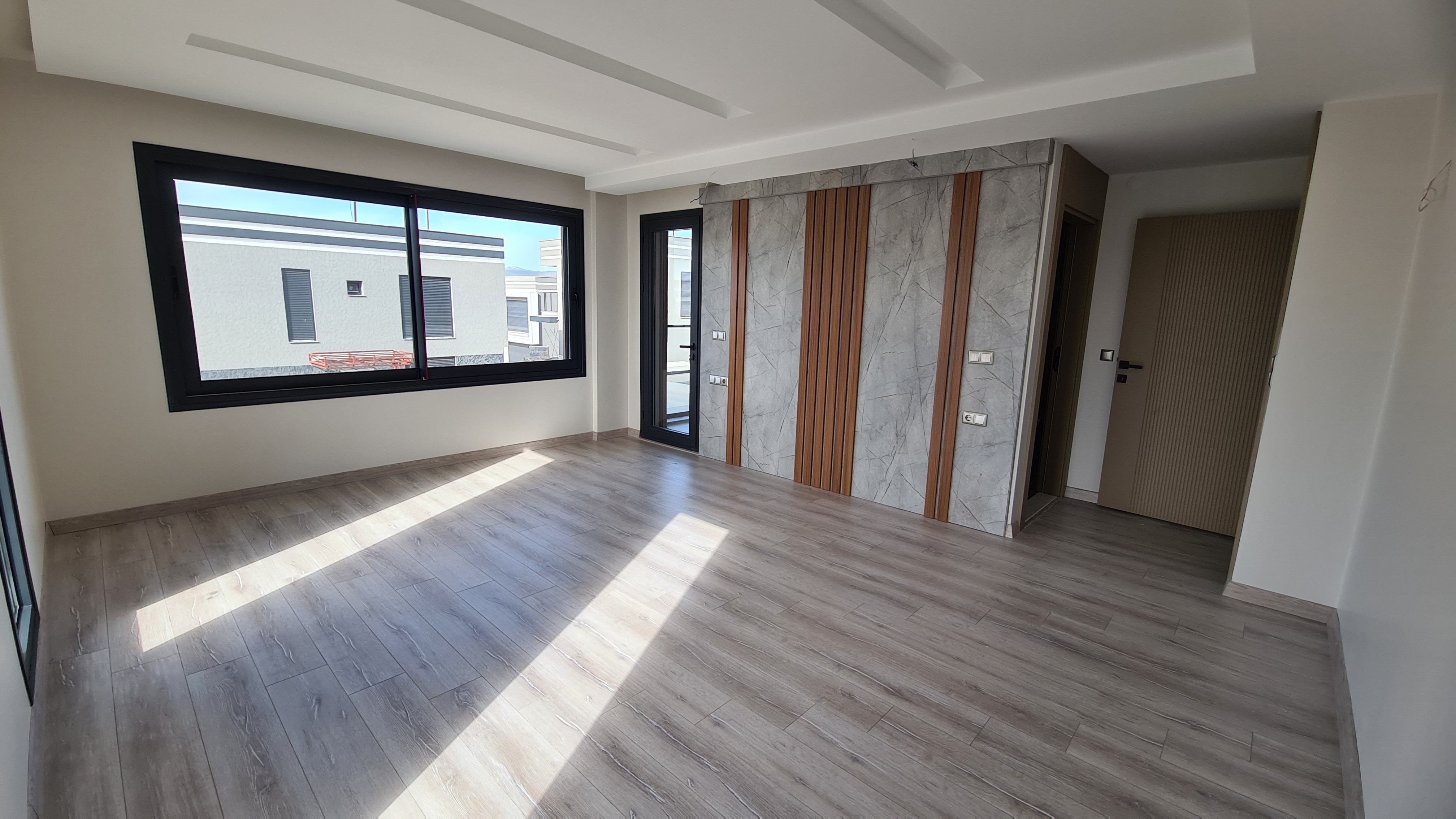 ОТДЕЛЬНАЯ ВИЛЛА С ЧАСТНЫМ БАССЕЙНОМ В КУШАДАСЫ.