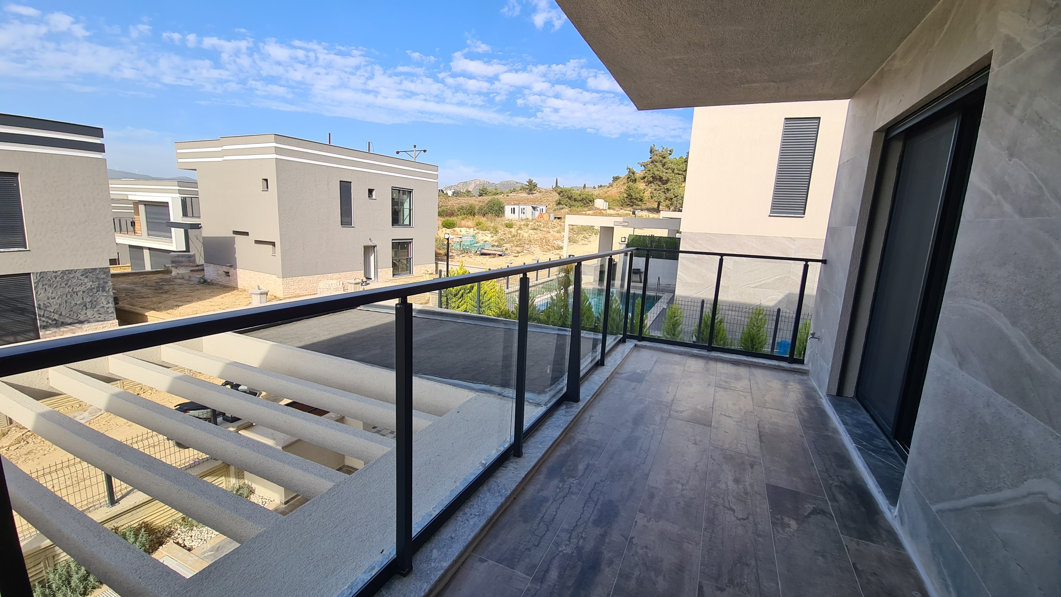 ОТДЕЛЬНАЯ ВИЛЛА С ЧАСТНЫМ БАССЕЙНОМ В КУШАДАСЫ.