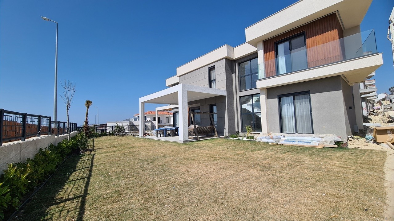 ОТДЕЛЬНАЯ ВИЛЛА С ВИДОМ НА МОРЕ В КУШАДАСЫ.