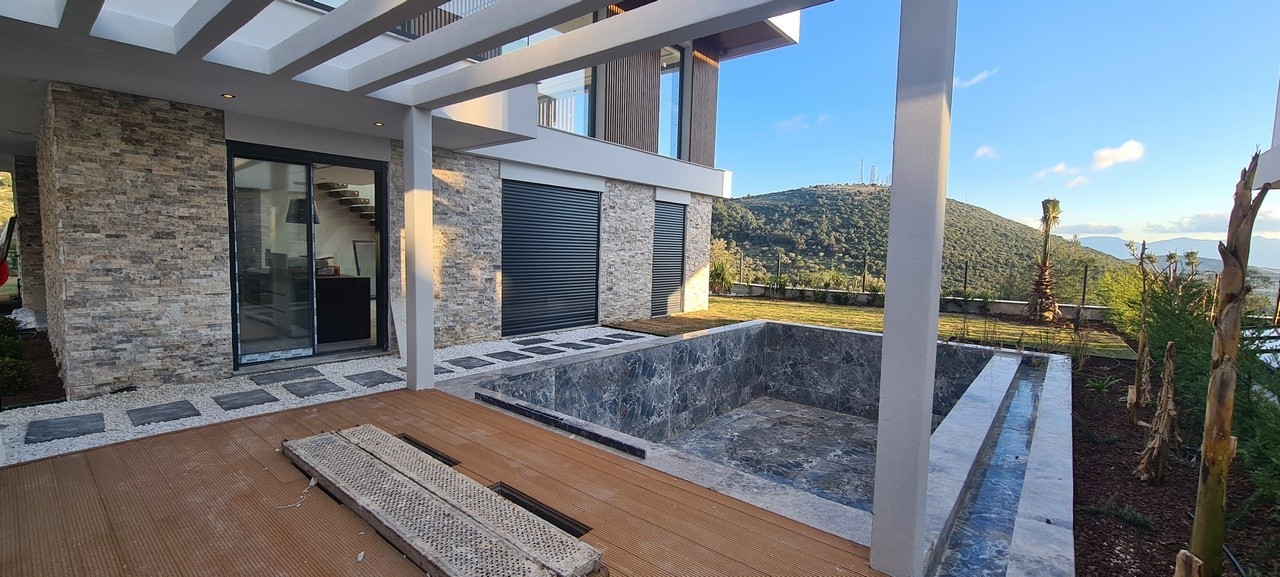 HOT OFFER ! KUSADASI MARINA PRIME LOCATION LUXURY VILLA'S PROJECT